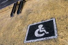 Инвалидам по зрению создадут условия для осуществления операций с наличными денежными средствами